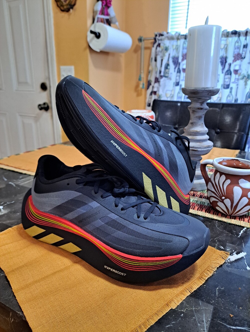 Adidas hyperboost World Cup Champions Made For Spain Mens Size 11.0